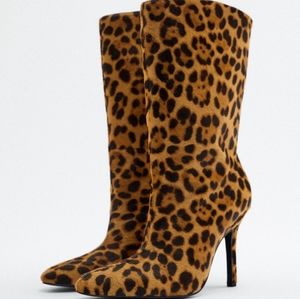 🔥Zara Leopard animal hide ankle boots